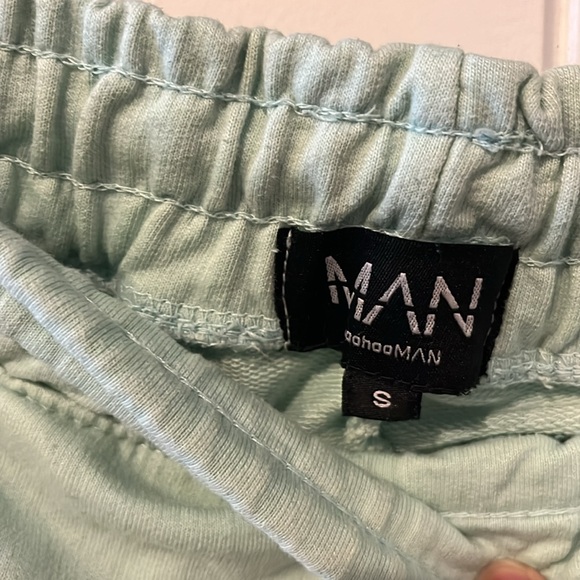 Man shorts - Picture 2 of 2